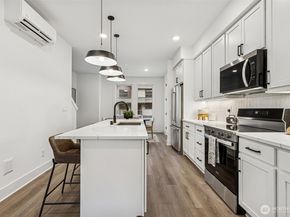 1192 Waterfall Way SE 1803, North Bend WA 98045