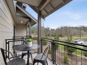 1192 Waterfall Way SE 1803, North Bend WA 98045