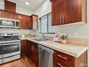 1051 42nd Court NE, Auburn WA 98002