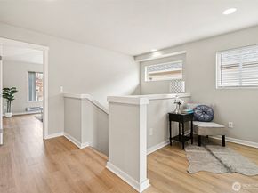 1051 42nd Court NE, Auburn WA 98002