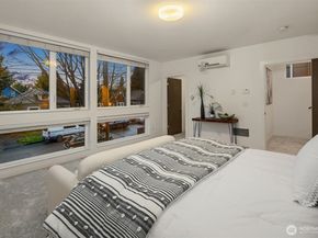 7002 23rd Avenue NW, Seattle WA 98117