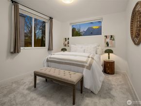 7002 23rd Avenue NW, Seattle WA 98117