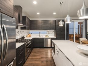 7002 23rd Avenue NW, Seattle WA 98117