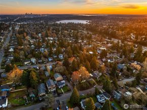 403 NE 94th Street, Seattle WA 98115