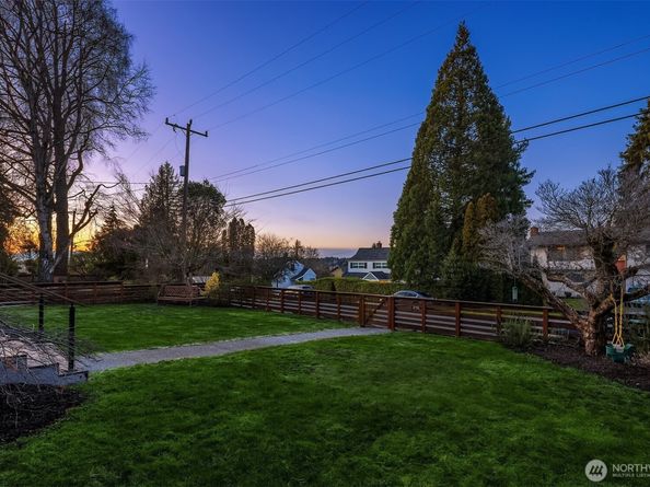 403 NE 94th Street, Seattle WA 98115