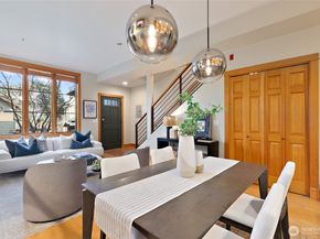 3824 Evanston Avenue N 6, Seattle WA 98103