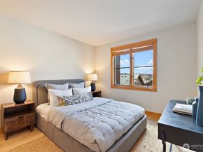 3824 Evanston Avenue N 6, Seattle WA 98103