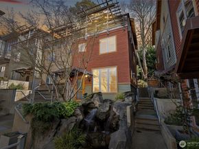 3824 Evanston Avenue N 6, Seattle WA 98103