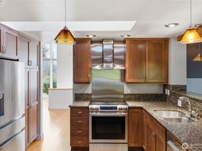 6006 105th Ave NE, Kirkland WA 98033