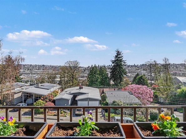 3601 24th Avenue W 306, Seattle WA 98199
