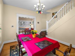 4616 Meridian Avenue N, Seattle WA 98103