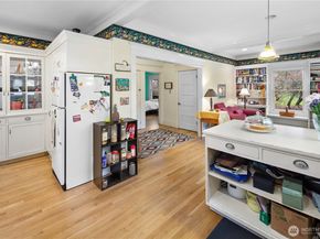 4616 Meridian Avenue N, Seattle WA 98103