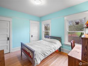 4616 Meridian Avenue N, Seattle WA 98103