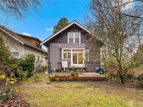 4616 Meridian Avenue N, Seattle WA 98103