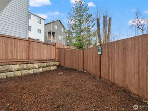 309 207th Place SE, Bothell WA 98012