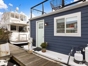 1080 W Ewing Street E5, Seattle WA 98119