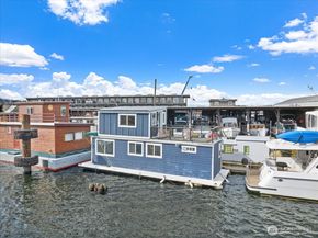 1080 W Ewing Street E5, Seattle WA 98119