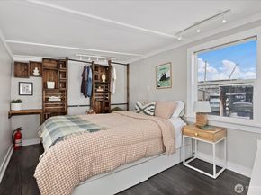 1080 W Ewing Street E5, Seattle WA 98119