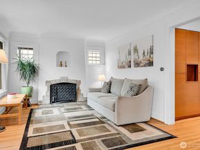 4738 35th Avenue NE, Seattle WA 98105