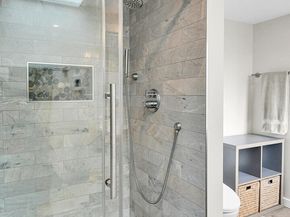 4738 35th Avenue NE, Seattle WA 98105