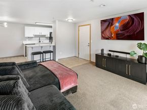 11915 Roseberg Avenue S 309, Seattle WA 98168