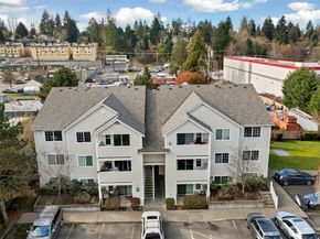 11915 Roseberg Avenue S 309, Seattle WA 98168