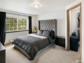 11915 Roseberg Avenue S 309, Seattle WA 98168