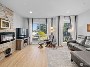 7628 222nd Street SW A4, Edmonds WA 98026