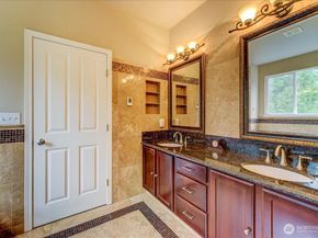 2462 172 Avenue NE, Redmond WA 98052