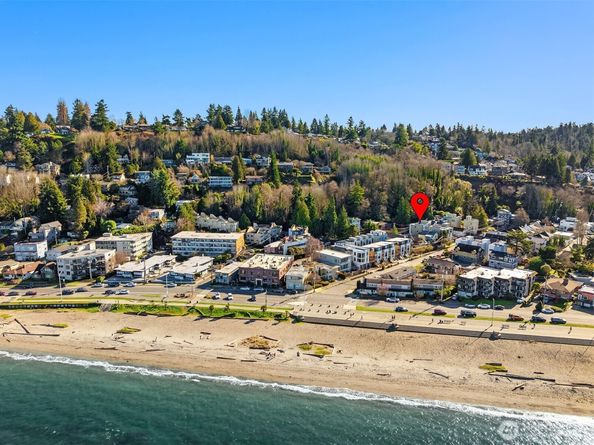 2455 Wickstrom Place SW, Seattle WA 98116