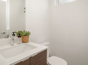 2455 Wickstrom Place SW, Seattle WA 98116