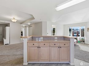 15020 Bothell Way NE 406, Lake Forest Park WA 98155