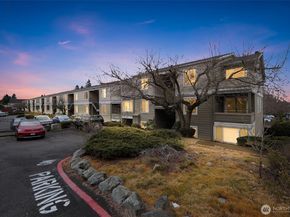 3233 NE 12th Street 201, Renton WA 98056