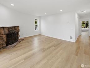 3233 NE 12th Street 201, Renton WA 98056