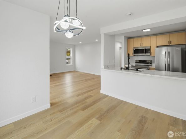 3233 NE 12th Street 201, Renton WA 98056