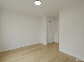 3233 NE 12th Street 201, Renton WA 98056