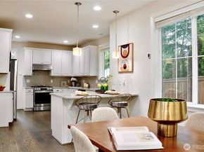 11496 158th Avenue NE, Redmond WA 98052