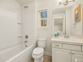 11496 158th Avenue NE, Redmond WA 98052