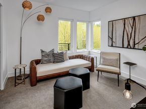 417 102nd Avenue SE, Bellevue WA 98004