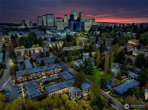 417 102nd Avenue SE, Bellevue WA 98004