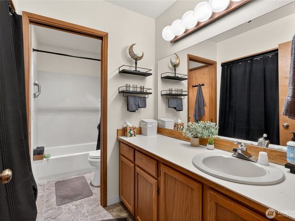 4118 212th Street SW 101C, Mountlake Terrace WA 98043