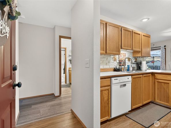 4118 212th Street SW 101C, Mountlake Terrace WA 98043