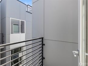 9518 Interlake Avenue N, Seattle WA 98103