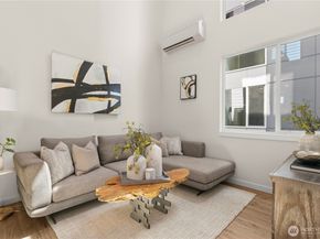 9518 Interlake Avenue N, Seattle WA 98103