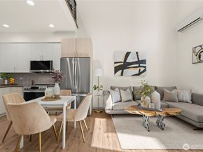 9518 Interlake Avenue N, Seattle WA 98103