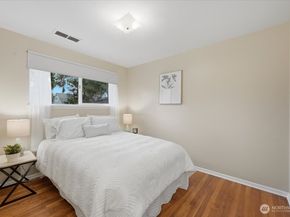 1312 N 171st Street, Shoreline WA 98133