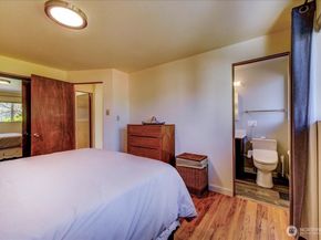 11242 A Fremont Avenue N, Seattle WA 98133