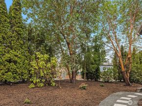 9207 NE 175th Street A, Bothell WA 98011