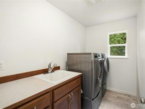 8204 135th Place SE, Snohomish WA 98296