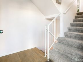 407 N 49th Street A, Seattle WA 98103